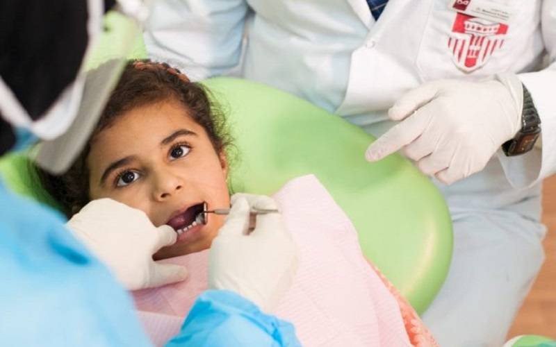 از چه سنی لازم است ملاقات منظم با دندان‌پزشک شروع شود؟