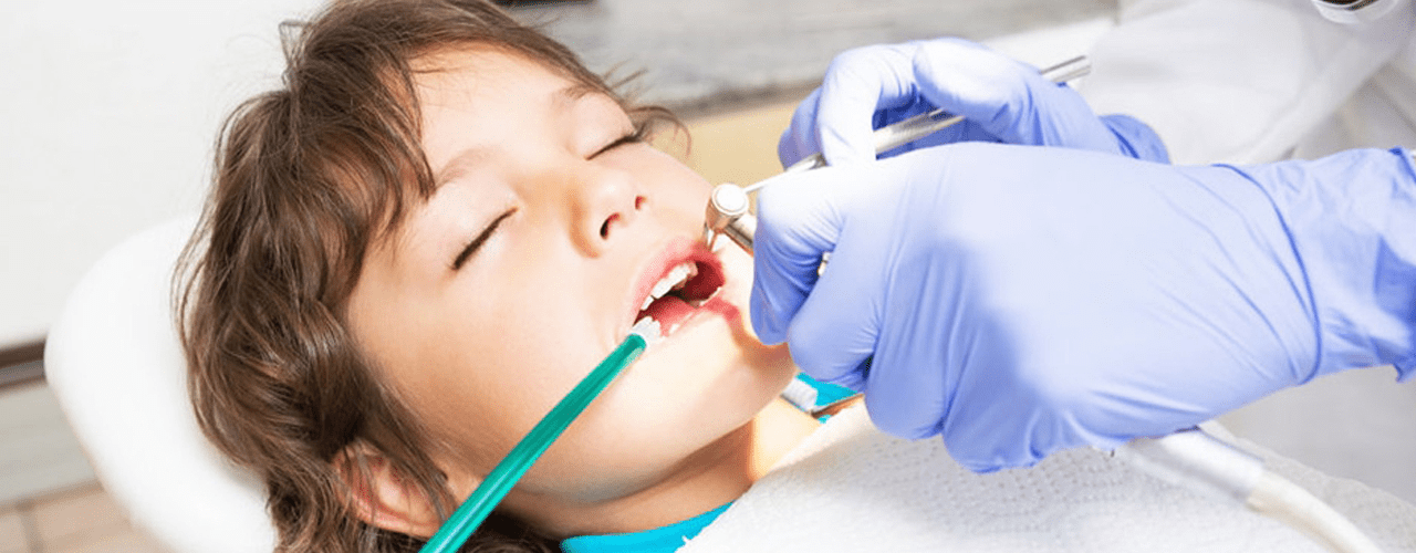 درمان دندانپزشکی کودکان تخت بیهوشی